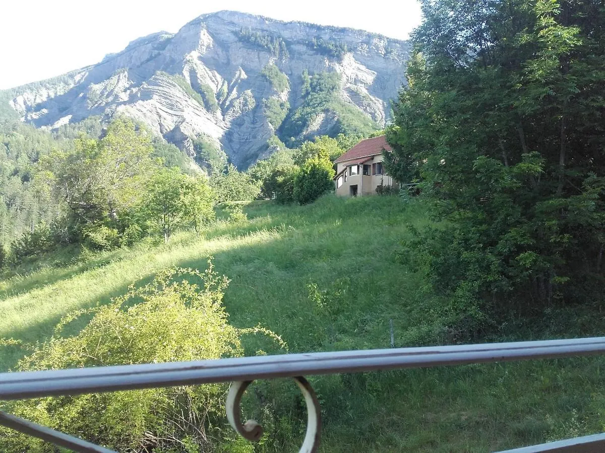 Villa Chalet les cinq sens à Manteyer